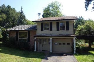 825 Whittier Dr, Allentown, PA 18103-3531