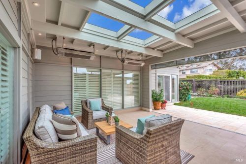 313 Richardson Dr, Mill Valley, CA 94941-2574