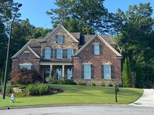 600 Rocky Creek Pt, Holly Springs, GA 30188-4755