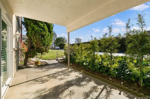 22909 Nadine Cir, Torrance CA  90505-8885 exterior