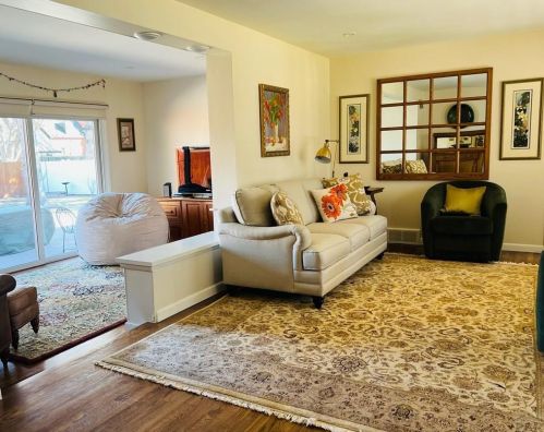 215 Dunsmere Ave, Pueblo, CO 81004-1026