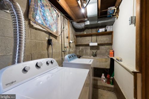 427 Holiday Dr, Aberdeen MD  21001-1813 exterior