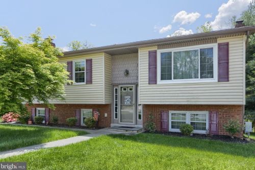 206 Reading St, Harrisburg, PA 17113-1925