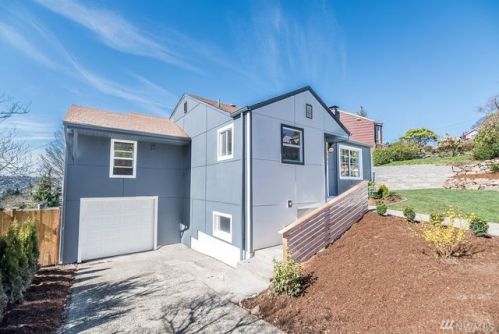 561 Bronson Pl, Seattle, WA 98056-3666