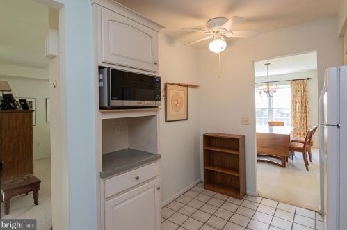 22 Valleybrook Dr, Lancaster PA  17601-4623 exterior