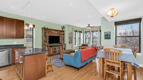 4827 Kimball Ave, Chicago, IL 60625-5101