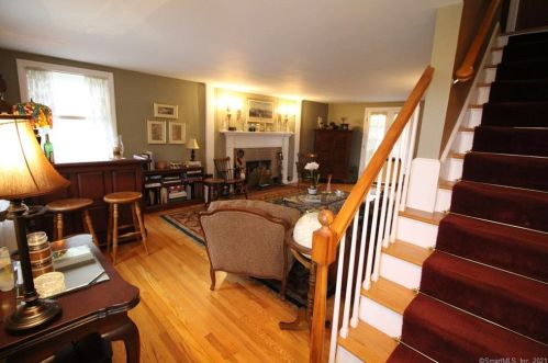 468 Main St, Bethlehem, CT 06751-1403