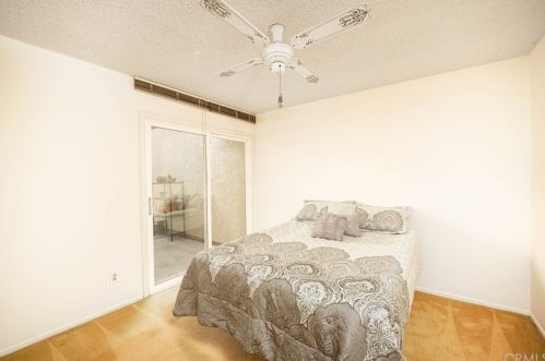 5281 Thorn Tree Ln, Irvine CA  92612-2346 exterior