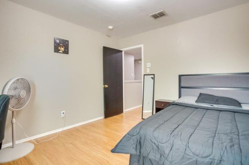 4856 Parkview Hills Ln, Fort Worth TX  76179-4179 exterior