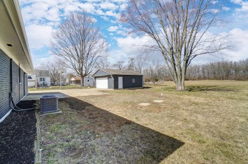 2410 Home Rd, Springfield OH  45503-2523 exterior