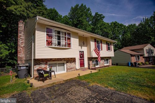 1114 Perry St, Fredericksburg, VA 22405-1937