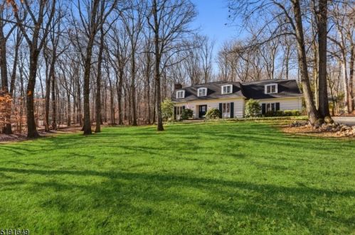 1 Bartles Rd, Lebanon, NJ 08833-4606