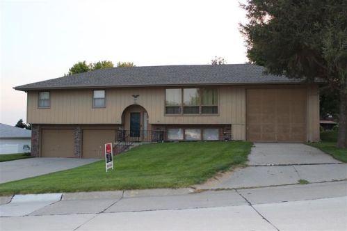 403 27th St, Hadar, NE 68701-3219