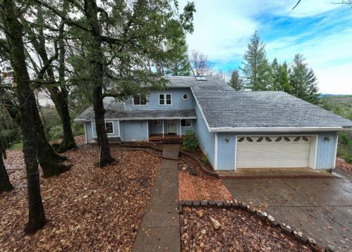29899 Secret Town Rd, Cape Horn, CA 95713-9471