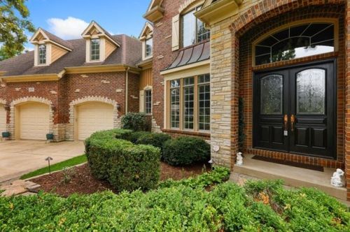 655 Oak Ln, South Elgin, IL 60177-2201