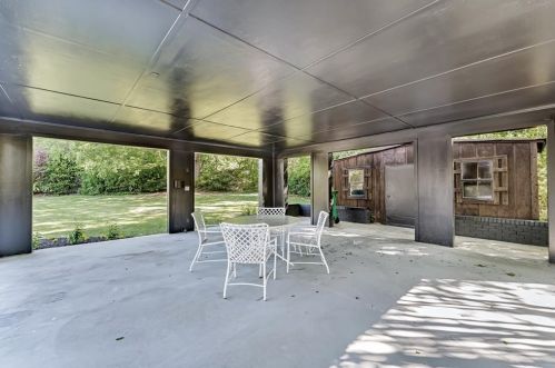 1731 Arrowhead Trl, Atlanta GA  30345-4117 exterior