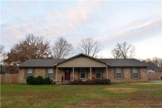 102 Morgan St, Tullahoma, TN 37388-2447
