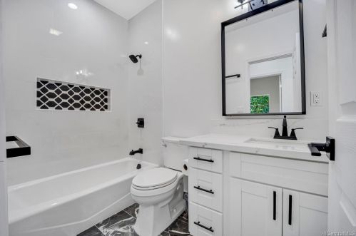 3607 Nipo St, Honolulu HI  96822 exterior