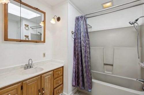 3180 Harris Dr, Atlanta GA  30344-4403 exterior