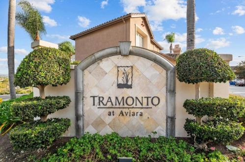7197 Tanager Dr, Carlsbad, CA 92011-5035