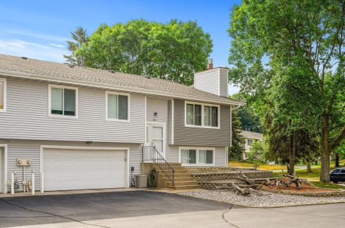 481 96th Ln, Minneapolis, MN 55434-1371