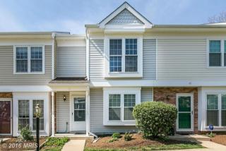42 Essex Sq, Dulles, VA 20164-3228