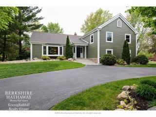 832 Highland Rd, Frankfort, IL 60423-8762