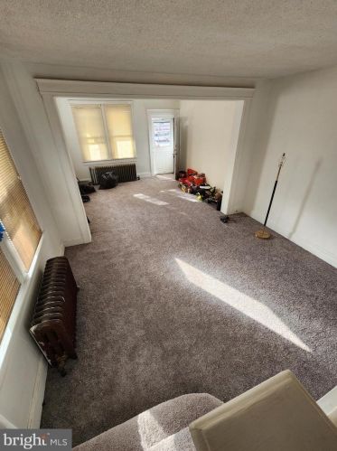 230 Woodlawn Ave, Trenton NJ  08609-1704 exterior