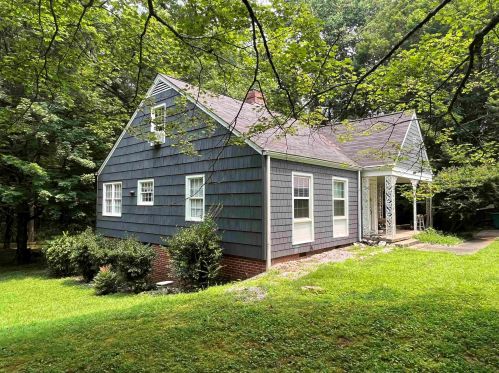 26 Woodlawn Ave, Hampton, GA 30228-2947