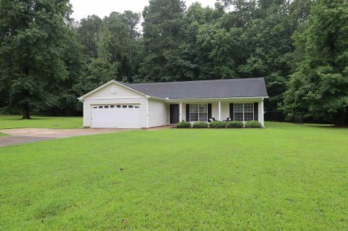 125 Bradesbury Ln, Locust Grove, GA 30248-2846