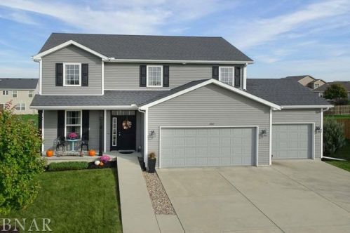 1052 Duck Horn Dr, Normal, IL 61761-8207