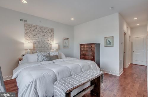 1604 Bodine St, Philadelphia PA 19122-0030 exterior