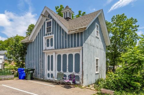 4 Elm St, Westerly RI  02891-2126 exterior