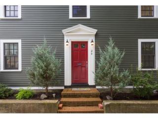 24 Holmes Ct, Portsmouth, NH 03801-5206