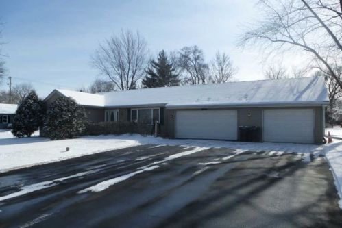 1500 Averill Rd, Geneva, IL 60134-1677