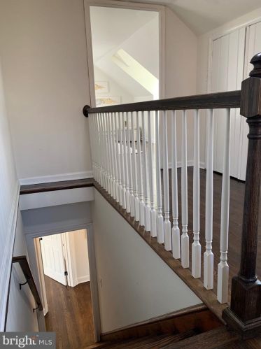 9407 Colesville Rd, Silver Spring MD 20901-4819 exterior