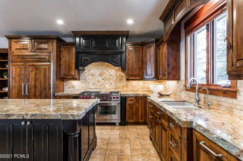 6050 Mtn Rnch Dr, Park City UT 84098-6177 exterior