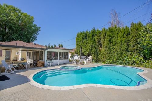 15413 Lemac St, Van Nuys, CA 91406-2015