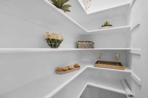 12524 Canyon Glen Dr, Austin TX  78732-2022 exterior