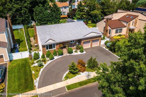 104 Newbrook Ln, Springfield, NJ 07081-3020