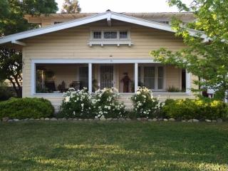 1316 South St, Corning, CA 96021-3057