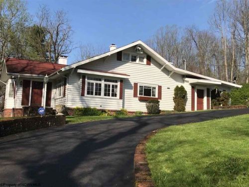11 Woodside Dr, White Hall, WV 26554-3572