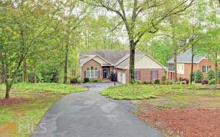 241 Mill Creek Cir, Martin, GA 30557-4607