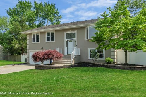 23 Yorkshire Dr, Jackson Twp, NJ 08527-2626