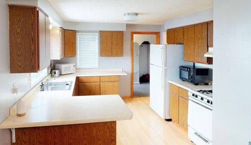 217 Broadway Ave, Lutsen, MN 55604-5007