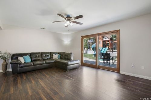 5543 Wentworth Dr, Riverside CA  92505-3151 exterior