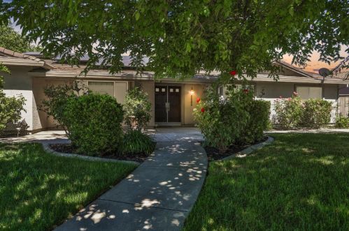 8585 Banton Ct, Elk Grove, CA 95624-4821