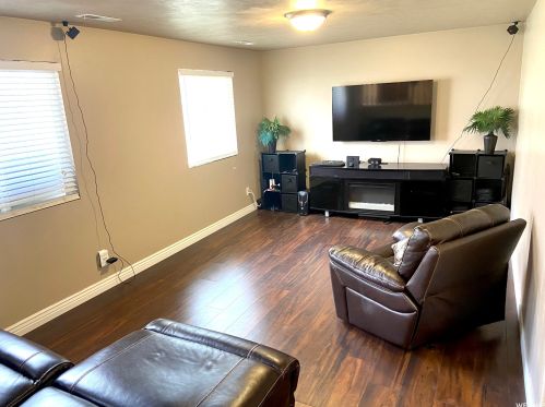 492 Quincy Ave, Ogden UT  84401-1829 exterior