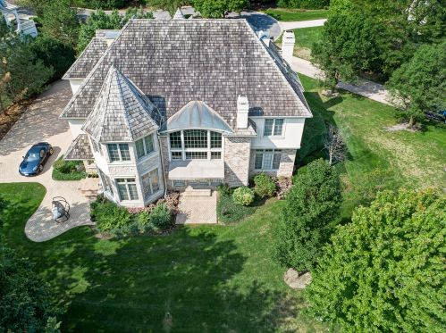 102 Ambriance Dr, Willowbrook IL  60527-0801 exterior