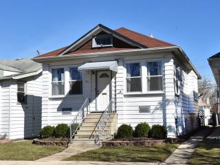 3111 Vernon Ave, Brookfield, IL 60513-1440